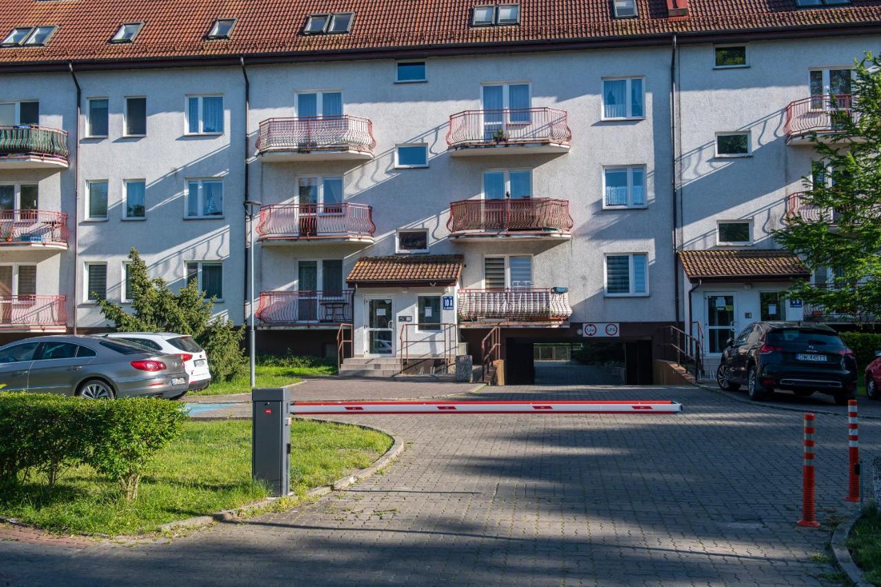 Apartament Wakacyjny Z Klimatyzacja Kolobrzeg Bagian luar foto
